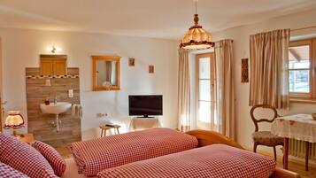 1 Schlafzimmer, Reisekinderbett, WLAN, Bettwäsche