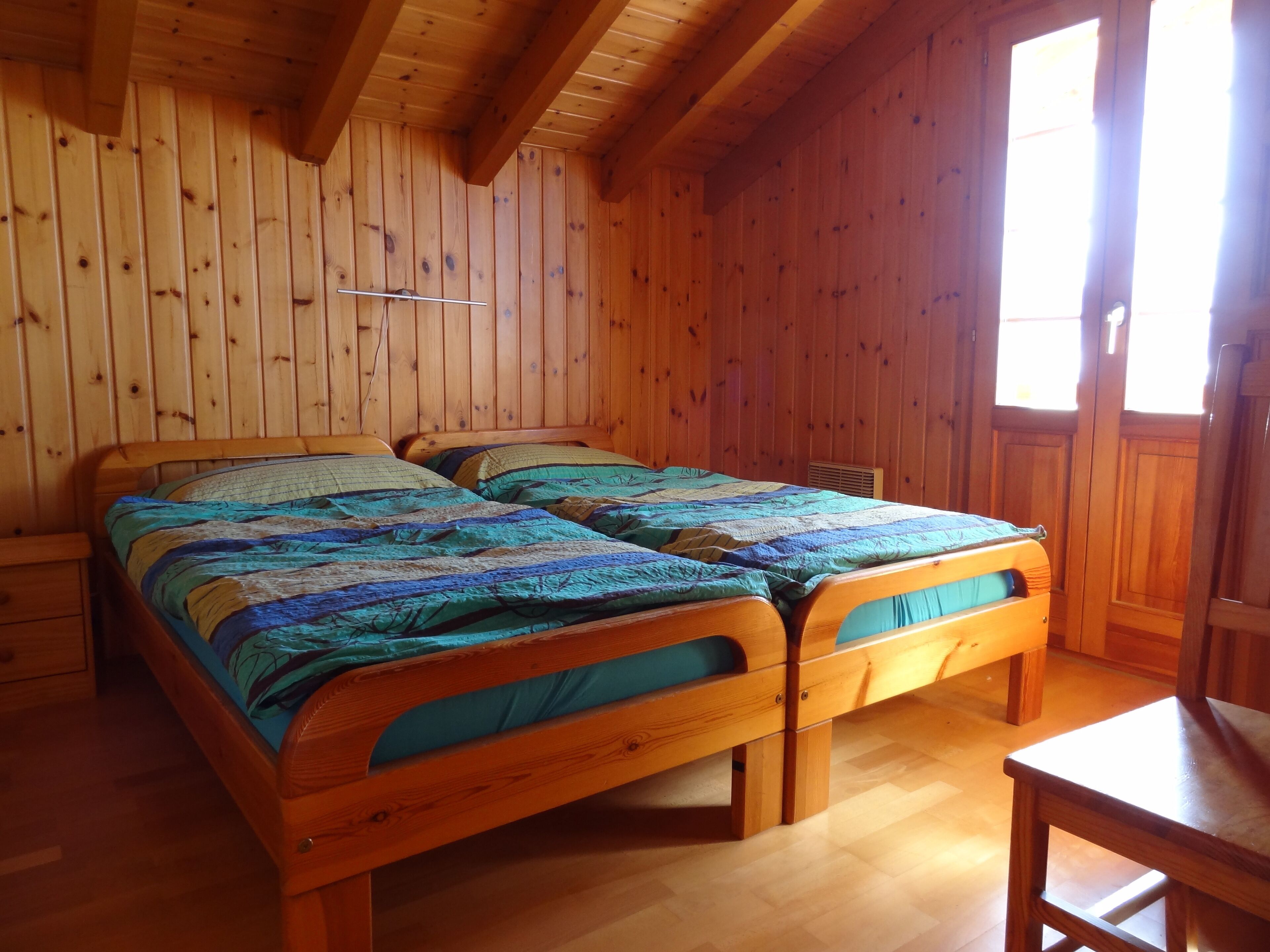 4 Schlafzimmer, Schreibtisch, Reisekinderbett, kostenloses WLAN