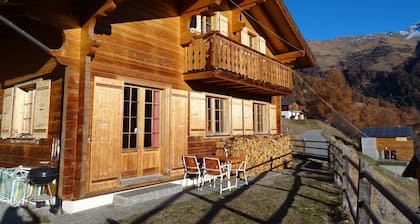 Casa de vacaciones en un lugar soleado para el senderismo y el esquí de ocupación