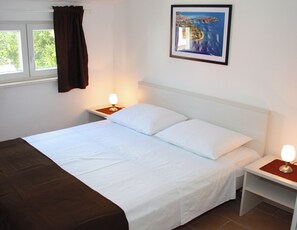 1 bedroom, in-room safe, free WiFi, bed sheets