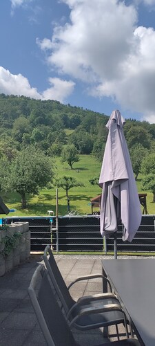 Very good starting point for hikes, bike tours etc.