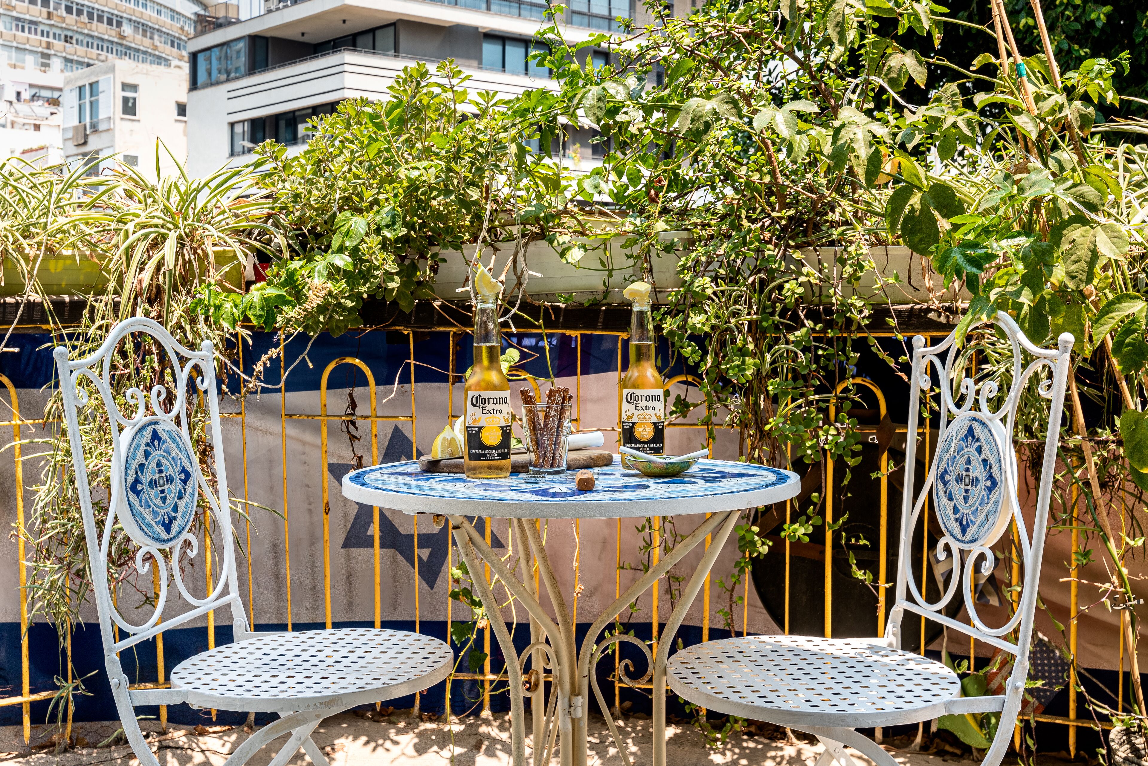 One bedroom Apartment with Balcony | Teras/patio