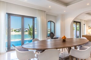 Spiseområde på rommet