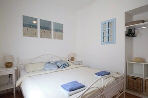 1 chambre, coffres-forts dans les chambres, bureau