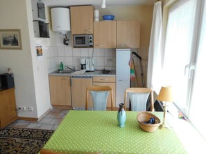 Kühlschrank, Mikrowelle