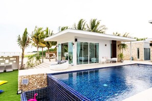 Outdoor pool - Vela villa Luxury beachfront Cha am, Thailand (Muang Phetchaburi, Cha-am , Phetchaburi)