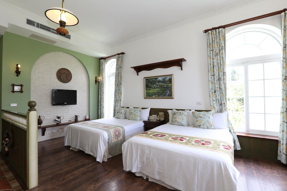 101 Quadruple Room | 1 bedroom, individually decorated, individually furnished, desk