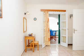 Appartement, terrasse | Coin séjour | Télévision à écran plat