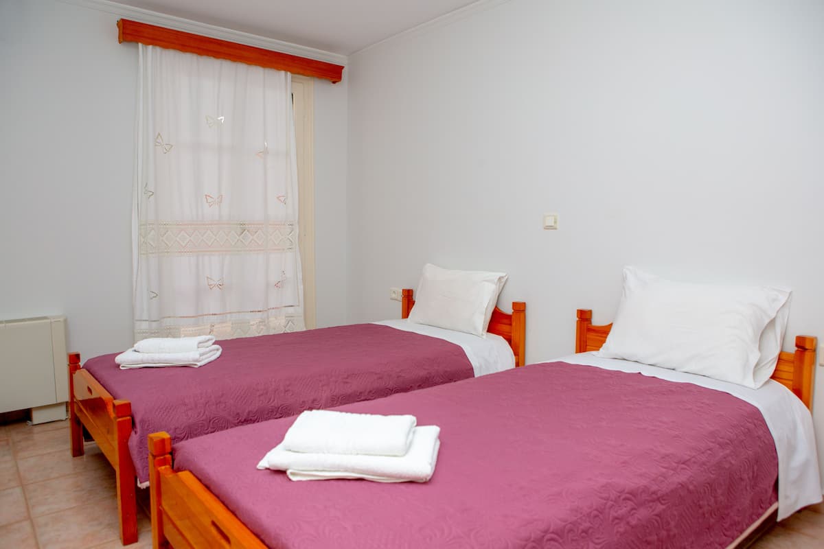Appartement, terrasse | Coffres-forts dans les chambres