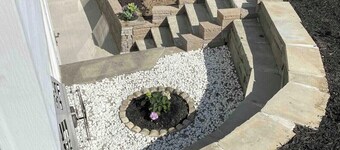 Charming, spacious, exceptionally clean & private apt! Ideal Ithaca location!