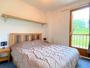 2 bedrooms