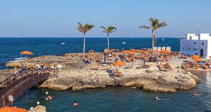 Trulli di Marì: "Trullo Incanto" ideal for families. Playground area. 12km from the sea