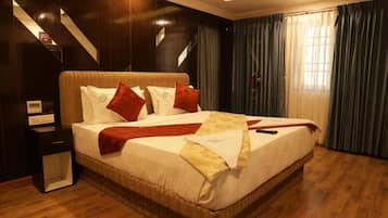 1 bedroom, in-room safe, desk, laptop workspace