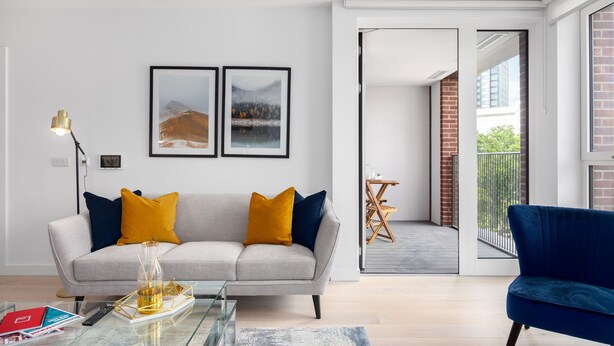 Deluxe Apartment, 2 Bedrooms | Living room - Two Bedroom Serviced Apartment with Balcony in Weymouth Building, Deacon Street (London)