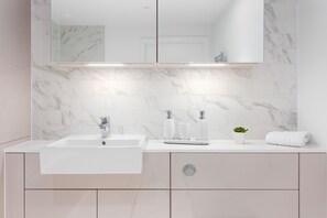Bathroom - Two Bedroom Serviced Apartment with Balcony in Weymouth Building, Deacon Street (London)