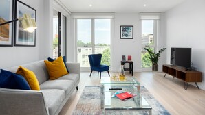 Interior - Two Bedroom Serviced Apartment with Balcony in Weymouth Building, Deacon Street (London)