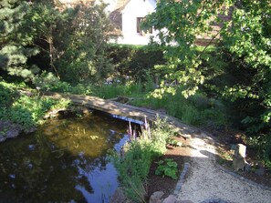 Unclassified image, 2 of 17, button