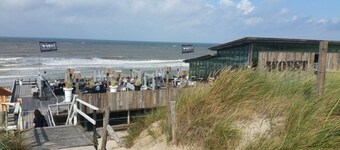 Gezellig vakantiehuis in Oudesluis NH. direct aan het kanaal met aanlegsteiger (WiFi) 