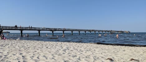 Una spiaggia nelle vicinanze