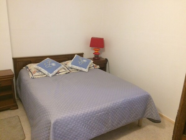 1 chambre, fer et planche à repasser, Wi-Fi