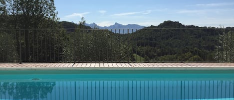 Piscine extérieure