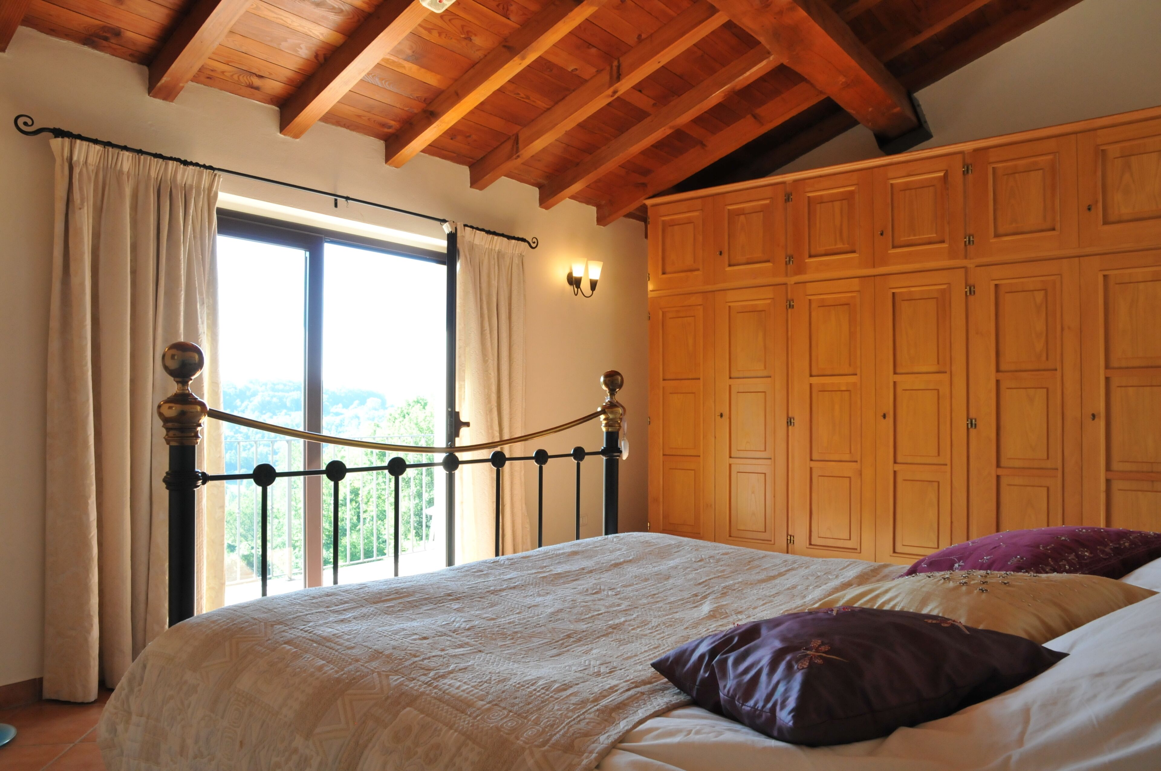 4 Schlafzimmer, Schreibtisch, Bügeleisen/Bügelbrett, Reisekinderbett