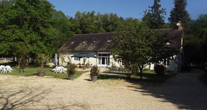 Le Domaine de Jaugy - Hostel