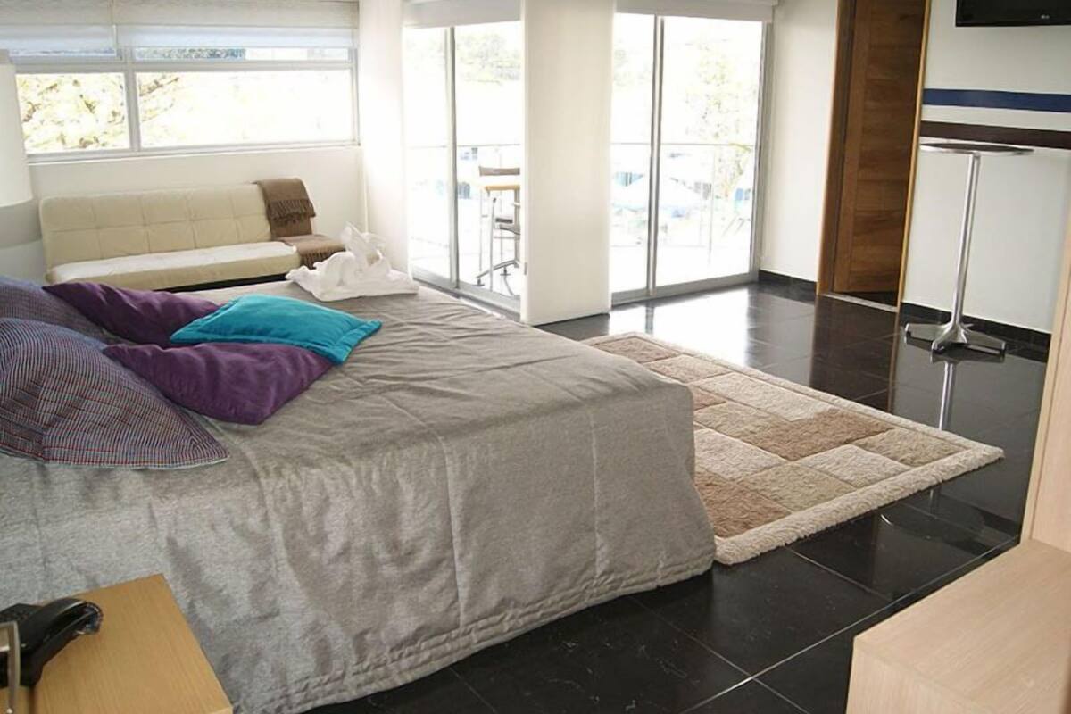 Phòng Suite (Contemporanea) | Minibar, màn/rèm cản sáng, phòng cách âm, bàn ủi/dụng cụ ủi quần áo 