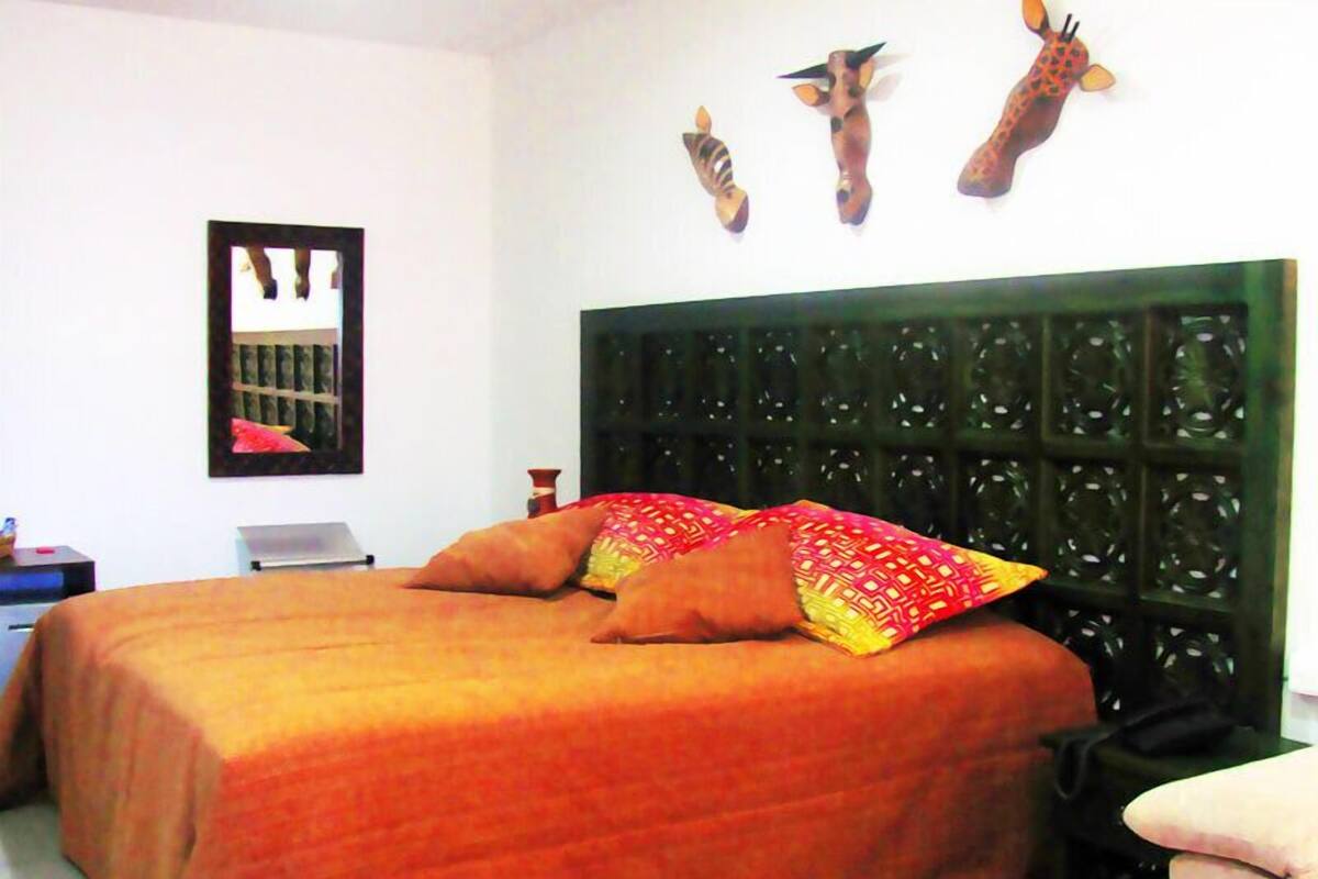 Phòng Suite (Africana) | Minibar, màn/rèm cản sáng, phòng cách âm, bàn ủi/dụng cụ ủi quần áo 