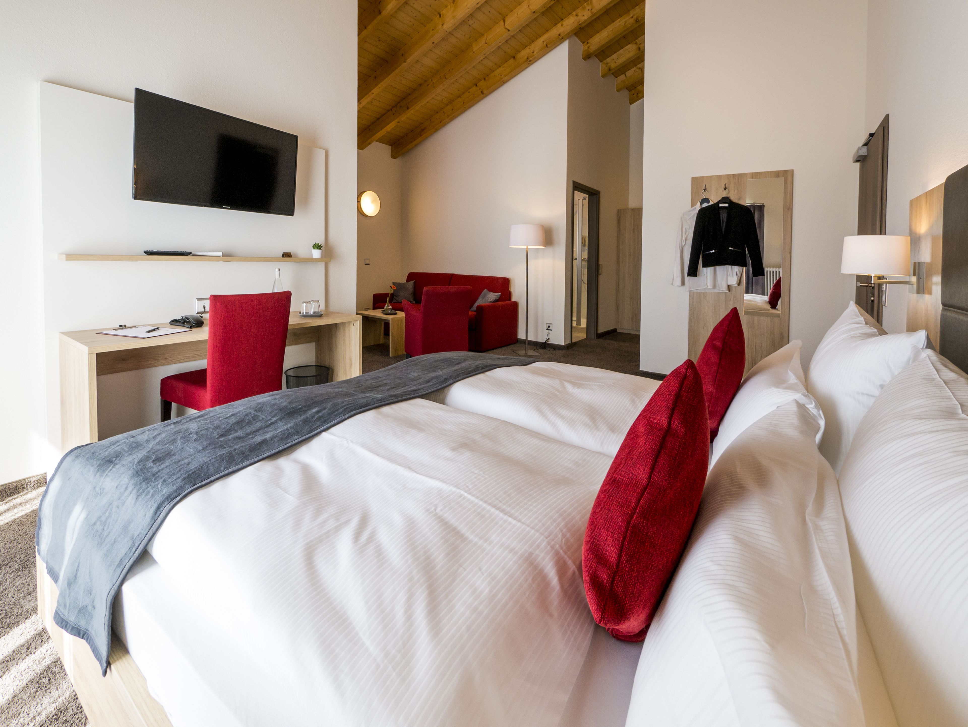 junior suite, 2 bedrooms | in-room safe, desk, laptop workspace, blackout curtains