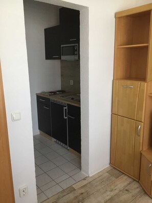 Fridge, microwave - Apartment 2 - Apartments near Bützower See (Bützow)