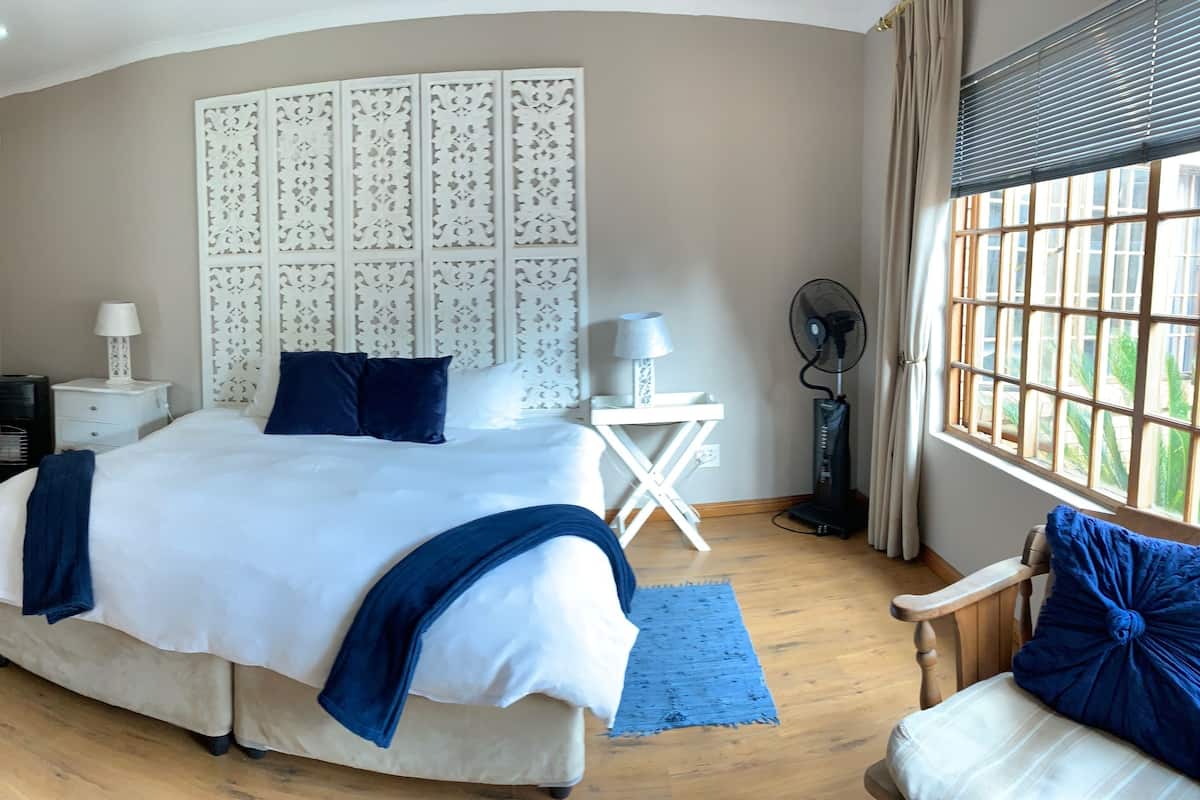 Standard-Zweibettzimmer | Individuell dekoriert, individuell eingerichtet, Schreibtisch