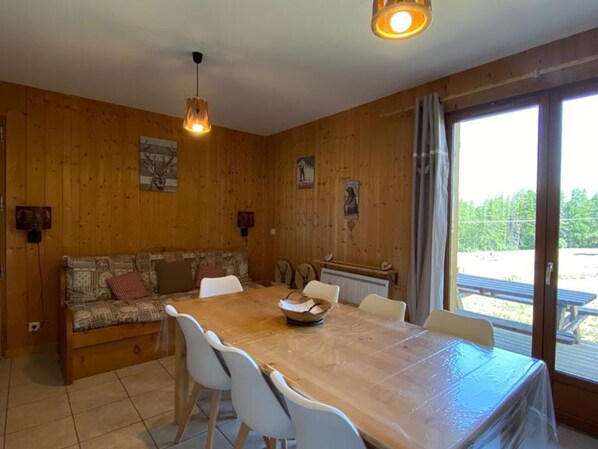 Interior - Renovated chalet 7 pers with terrace, ski room and free parking (La Joue du Loup)