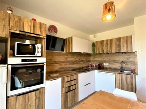 冷蔵庫、電子レンジ、食器洗い機