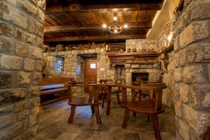 Winery - Villa Old Castle (Vranovici)