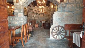 Xưởng rượu vang