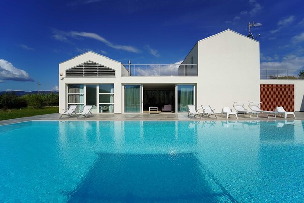 Piscine extérieure