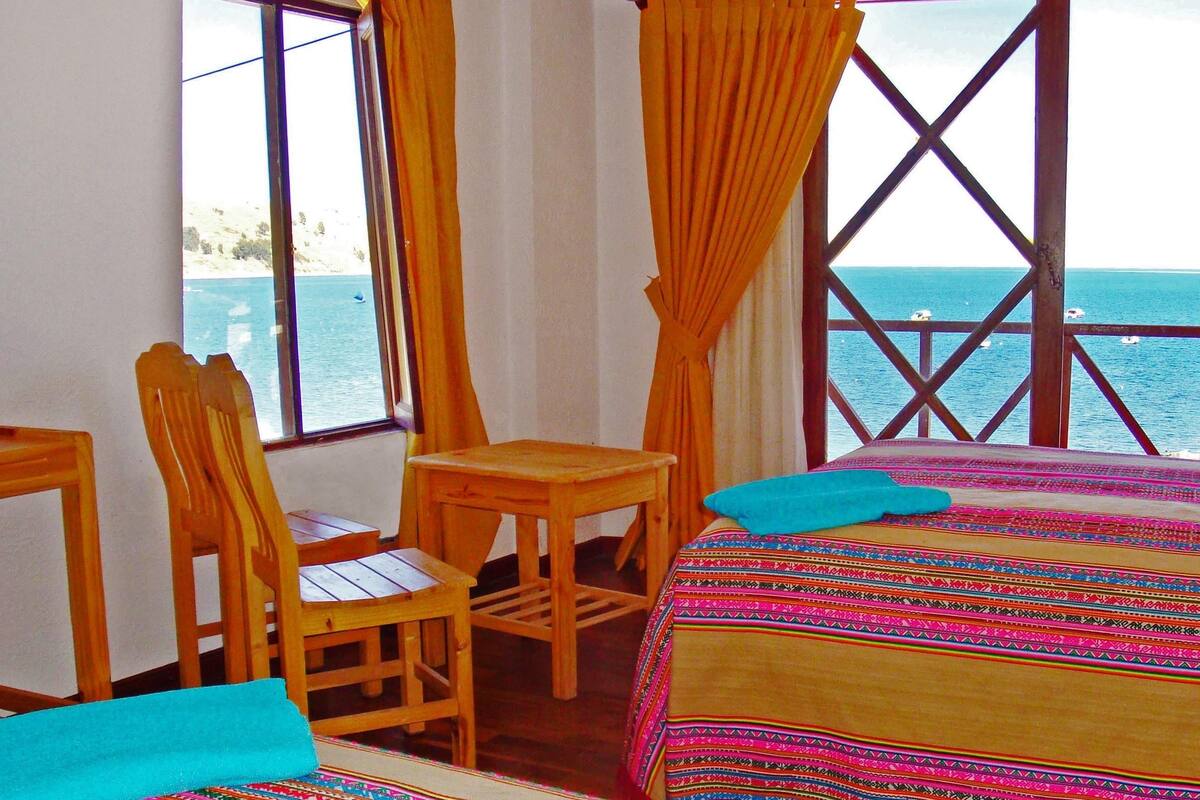 3 bedrooms, in-room safe, bed sheets