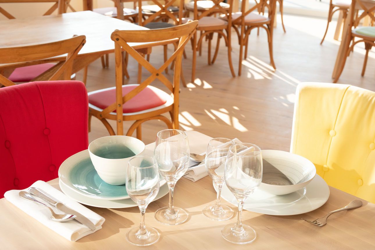 daily buffet breakfast (eur 1 per person)