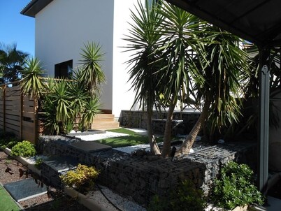 Large contemporary villa Frontignan beach