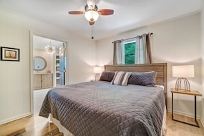3 bedrooms, iron/ironing board, WiFi, bed sheets