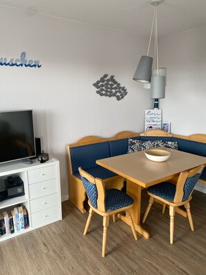 Dining - Family friendly apartment with 2 bedrooms, terrace and swimming pool (Duhnen)