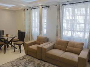 TV - ESTERINA SUITES - B3 (LANGATA)