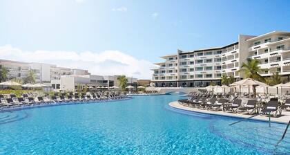 Xmas In Mexico with 2 All-Inclusive Platinum Bracelets, extra bracelets optional