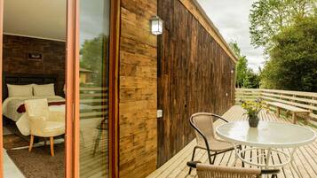 Superior-dobbeltværelse - 1 queensize-seng - terrasse - udsigt til have | Terrasse/gårdhave