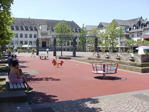 المنطقة المحيطة بالمنشأة