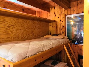 Shared Dormitory, Mixed Dorm | Free WiFi, bed sheets - Rifugio Guide Frachey (Ayas)