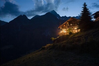 Rifugio Guide Frachey