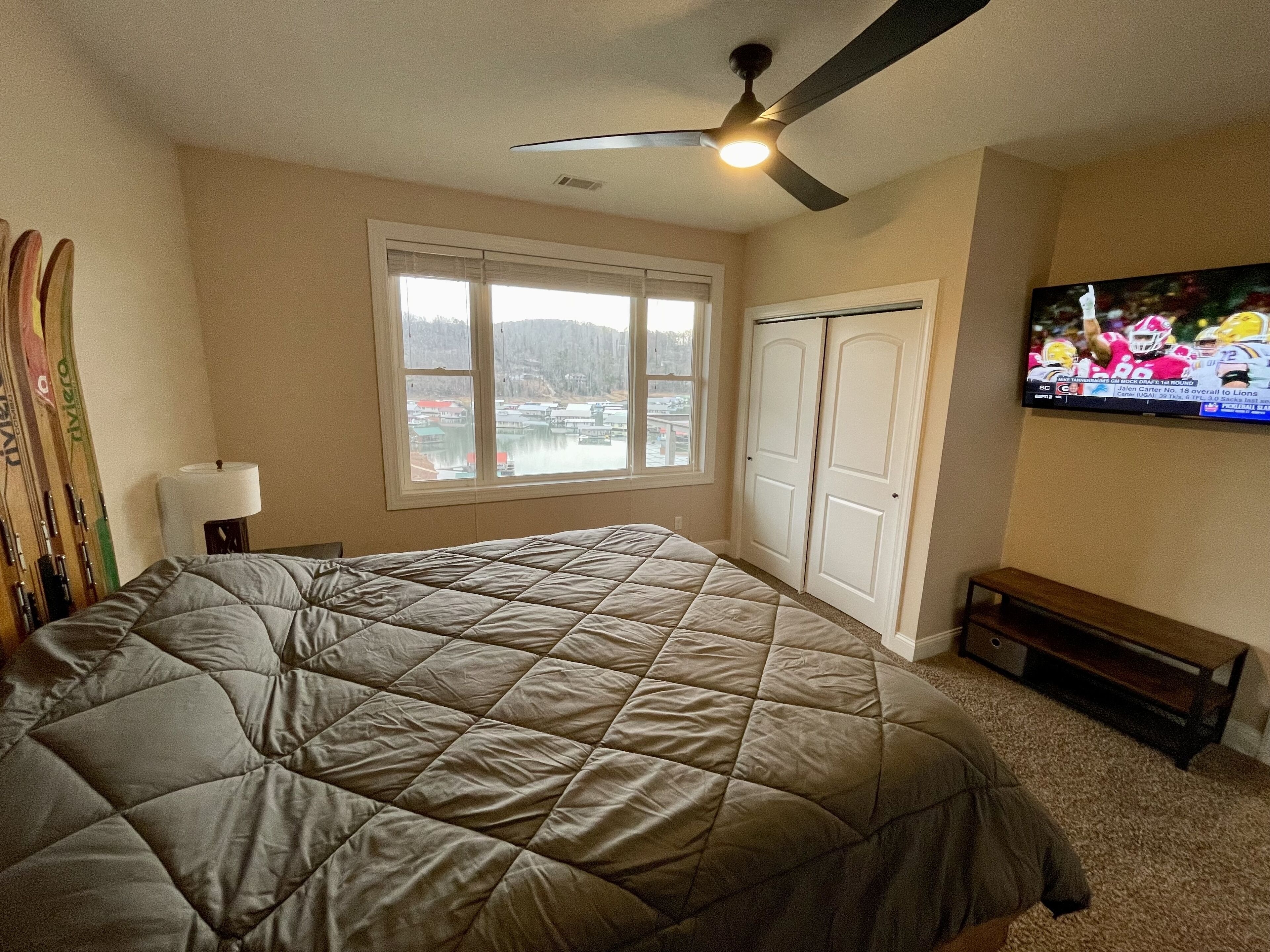 4 bedrooms, desk, free WiFi