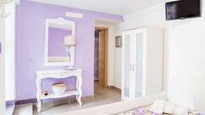 Double Room | Room amenity - Villa Giulia (Boscotrecase)